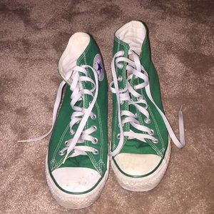 Size 9 green high top converse